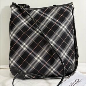 Authentic BURBERRY London Novacek black Crossbody bag with certificate